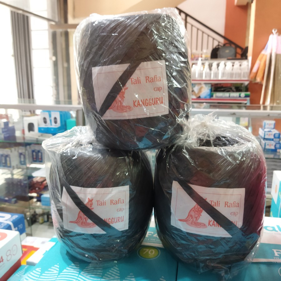 

Tali Rafia / Rapia Plastik Warna Hitam 1 Kg Gulungan