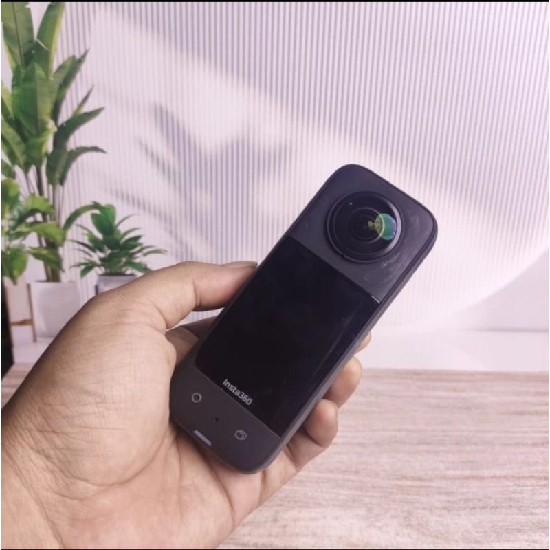 Insta 360 x3 second like new
