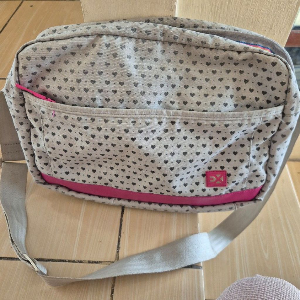 tas selempang exsport abu abu