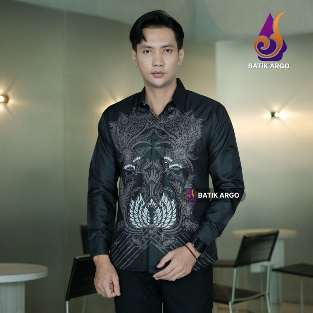 BATIK ARGO Gurdo Hitam Kemeja Batik Pria Slimfit Lapis Furing Lengan Panjang
