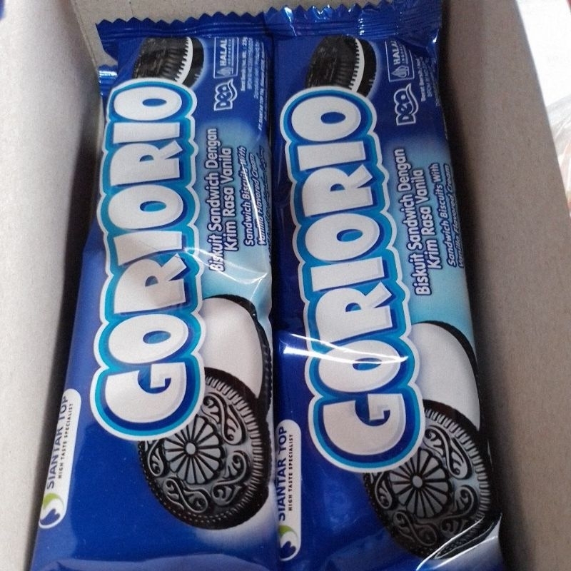 

goriorio biskuit sandwich dengan krim vanila per pak isi 10 bungkus
