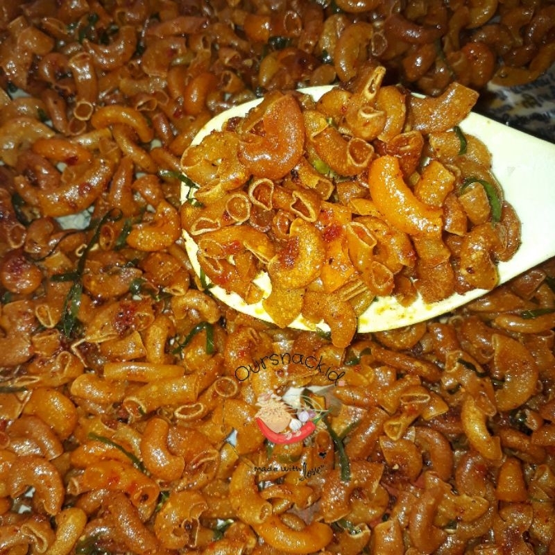 

Makaroni Pedas Original Balado daun jeruk/Makaroni Pipa/Makaroni Goreng/Makaroni Garing/Snack Makaroni