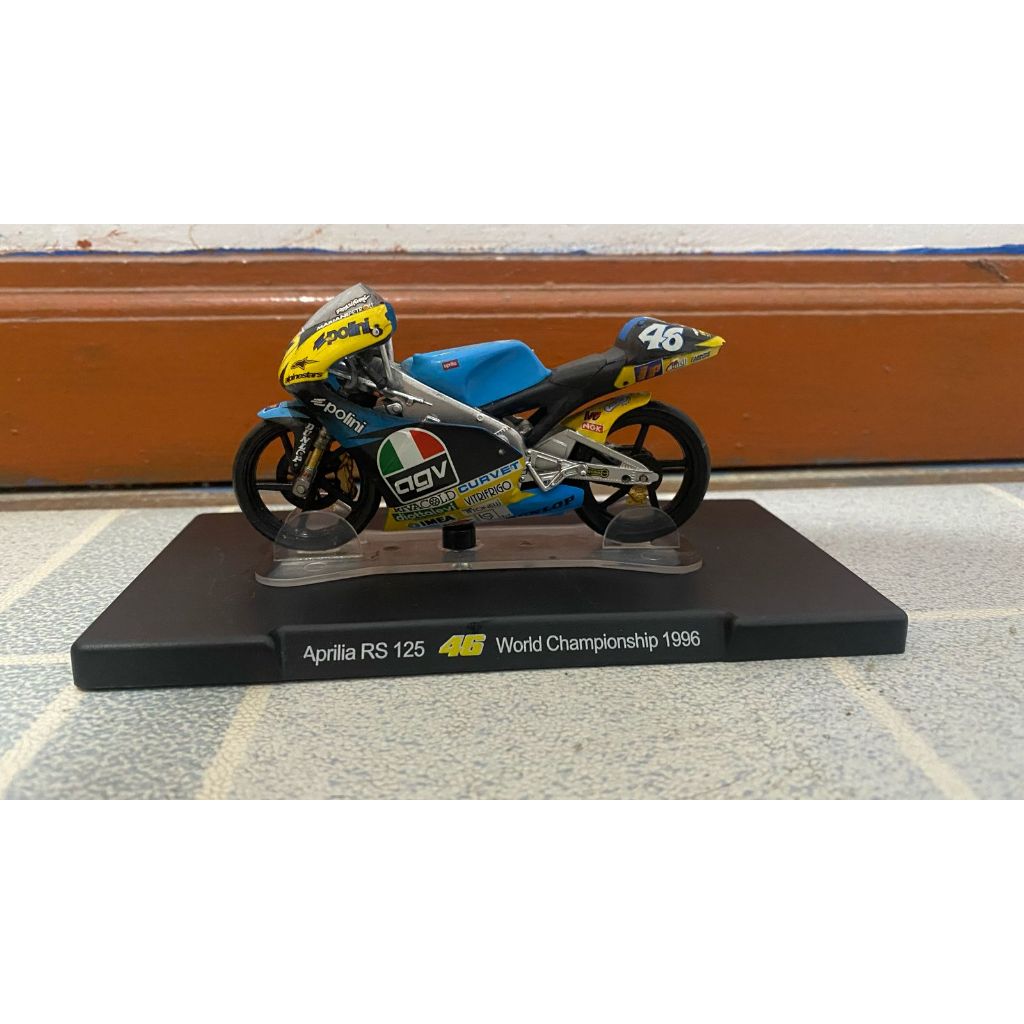 Diecast Model MotoGP 1996 Valentino Rossi 1:18 Leo Model