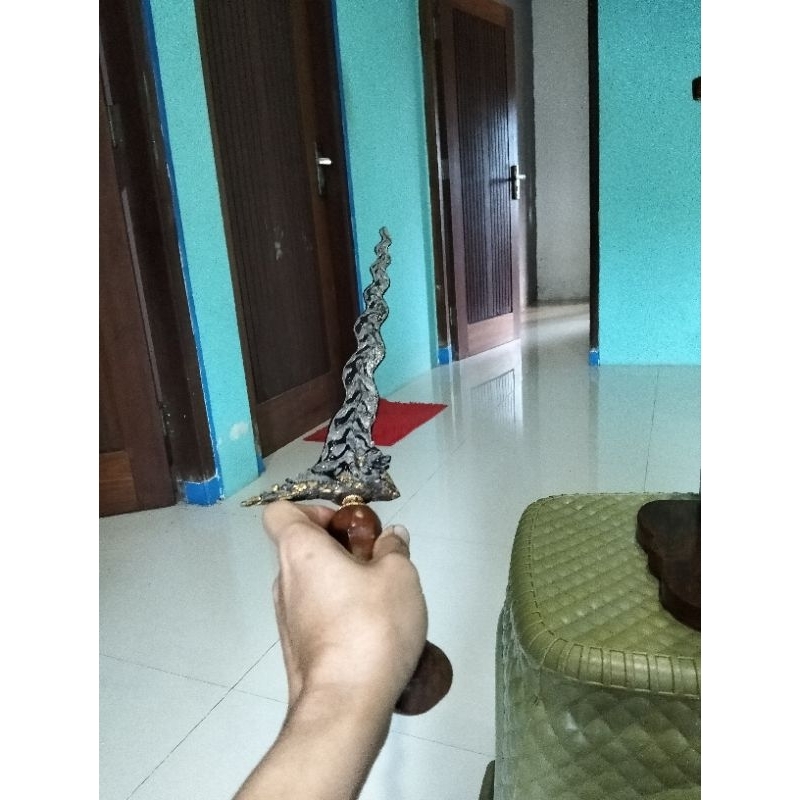 keris pusaka nogo siluman pamor ganggang kanyut