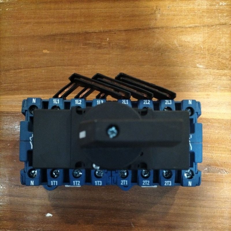 

Kraus & naimer KG64 4P 63A