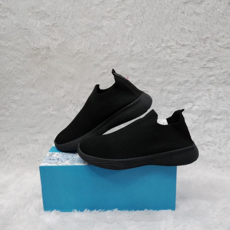 SEPATU BATAVIA  - 39-43