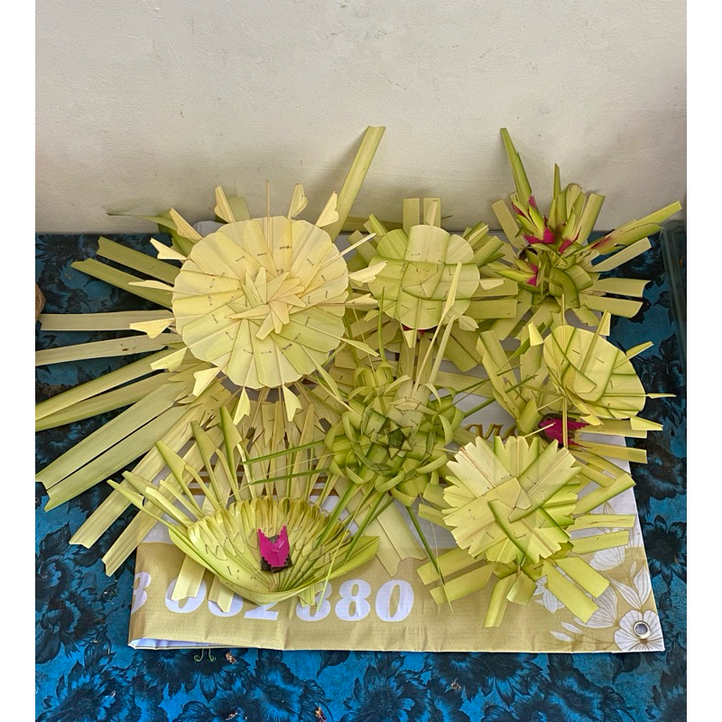 sampian ayaban tumpeng 7 / sampian otonan / sampian ayaban tumpeng 5