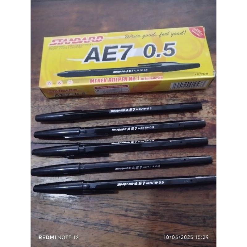 

Bulpen Standart AE7 hitam