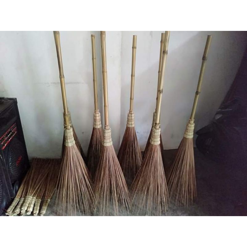 Sapu lidi gagang bambu/sapu lidi taman