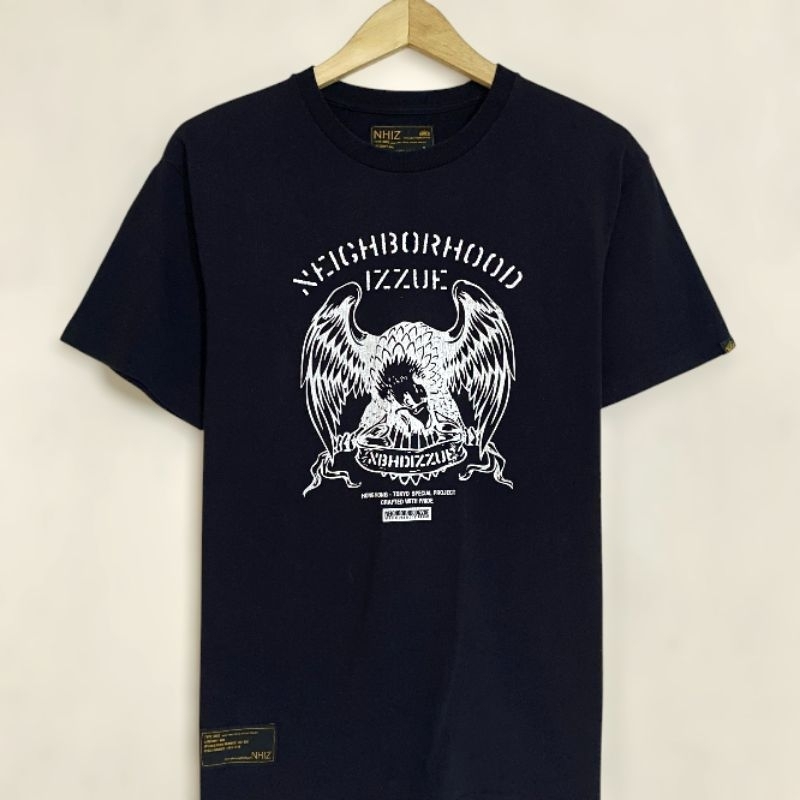 Kaos Neighborhood x Izzue