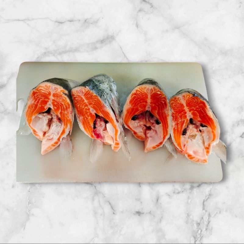 

kepala ikan salmon segar sudah bersih