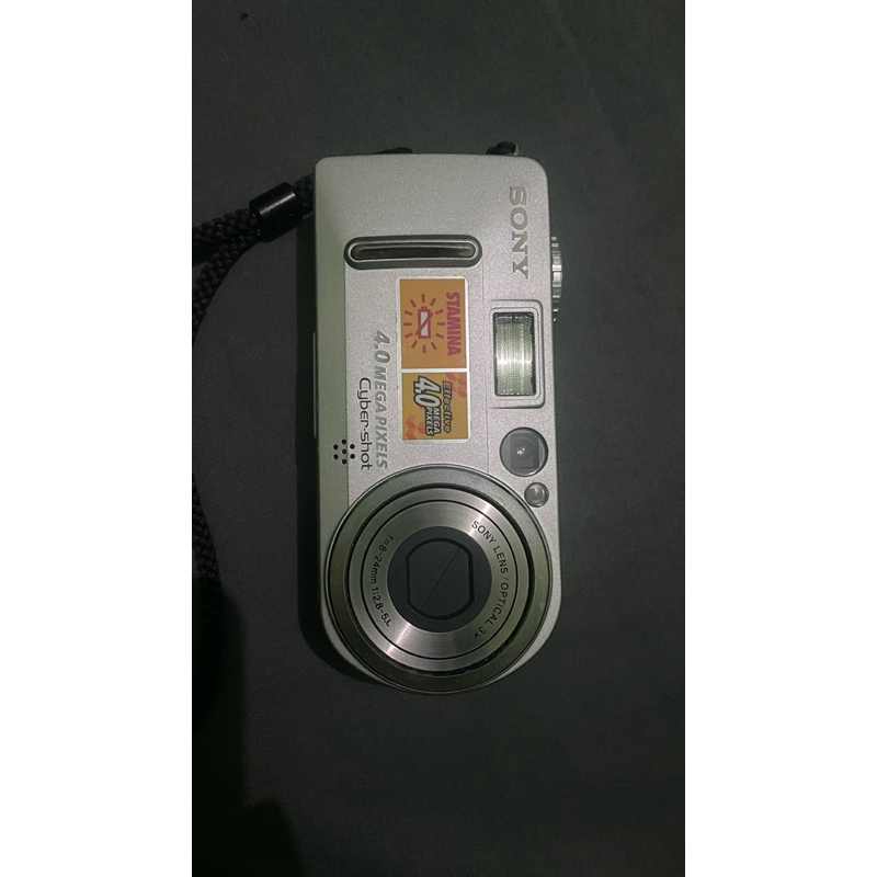 DIGICAM SONY CYBERSHOOT DSC-P9