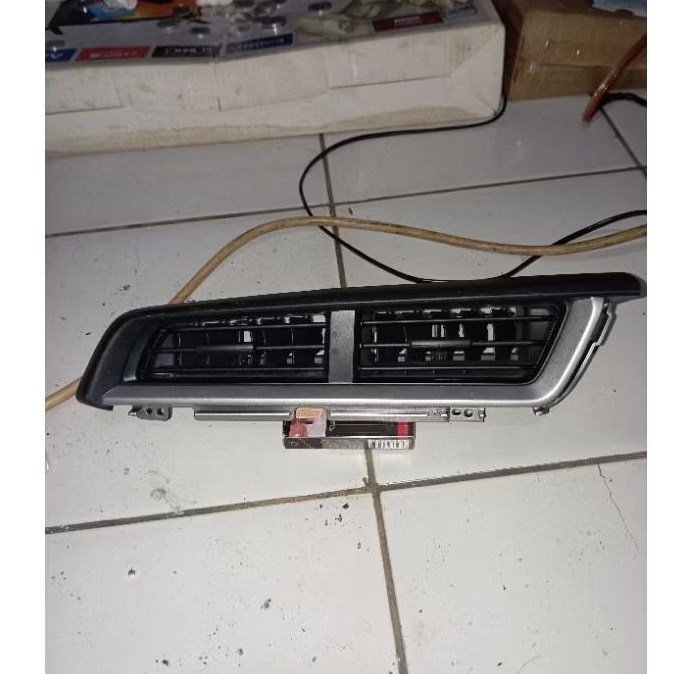 kisi kisi AC tengah Brio Mobilio original