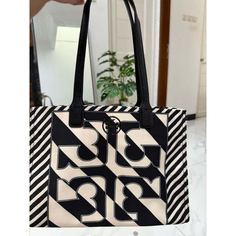 preloved like new without tag TB Nylon by RENERA