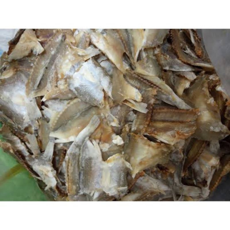 

Ikan asin puput tipis garing 100gram/ ikan puput asin tipis garing 100gram