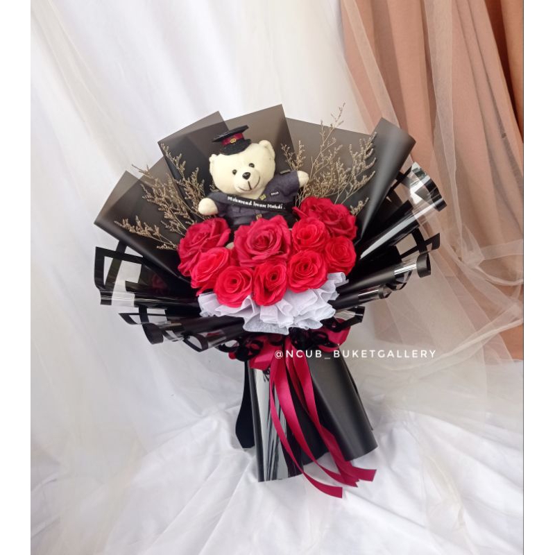 Buket  bunga/bunga flanel/bunga artifisial/buket boneka/boneka wisuda/hadiah/kado ultah/bunga kering