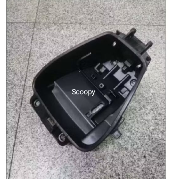 BOX BAGASI SCOOPY CARBU( NARITA )