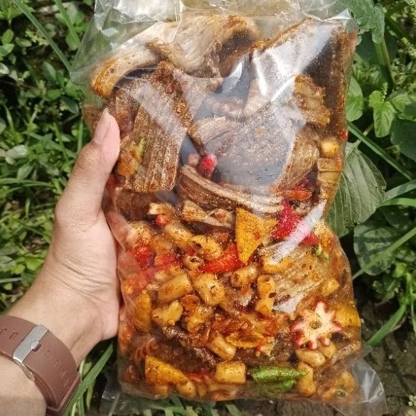

Cemilan Viral Seblak Kerupuk Campur/mix 500gram beton/jengkol/makaroni/kerucut/siomay/tersanjung Bumbu Pedas Cikruh Daun Jeruk