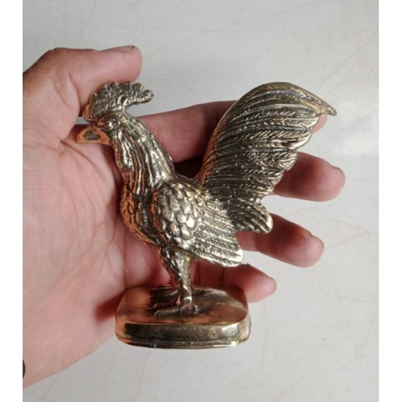 Patung Ayam Bahan Kuningan