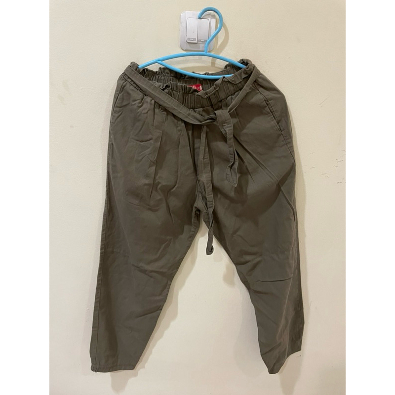 PRELOVED CELANA JOGGER WANITA DIESEL HOUSE