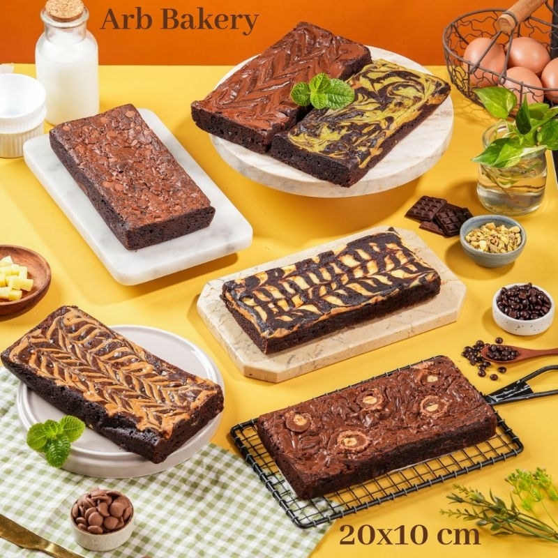 

ARB Brownies panggang | uk 20x10 |Brownies Fudgy | Coklat | Dark Chocolate | Brownies Skat | Fresh | Nyoklat | Panggangan | Shiny Crust | Fuddy Brownies | kue Brownies