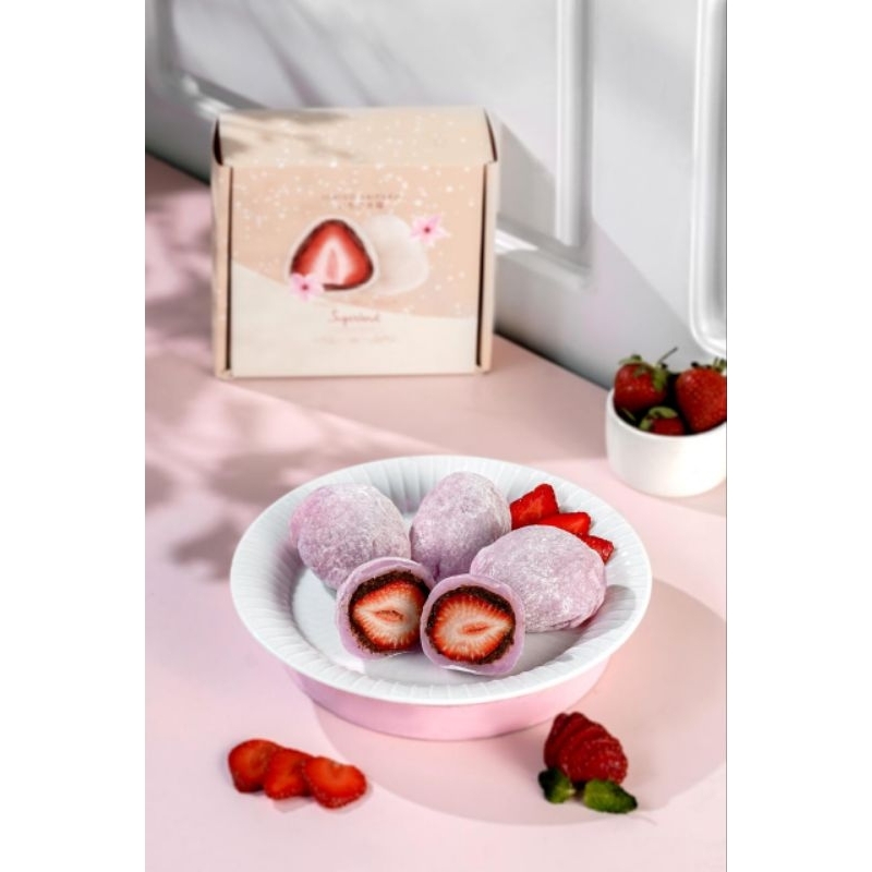 

Mochi daifuku sugarland mochi strawberry