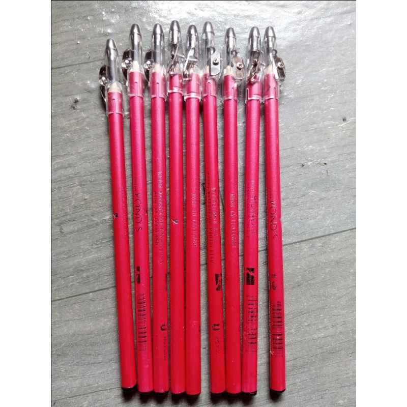 

Pensil ALis warna hitam