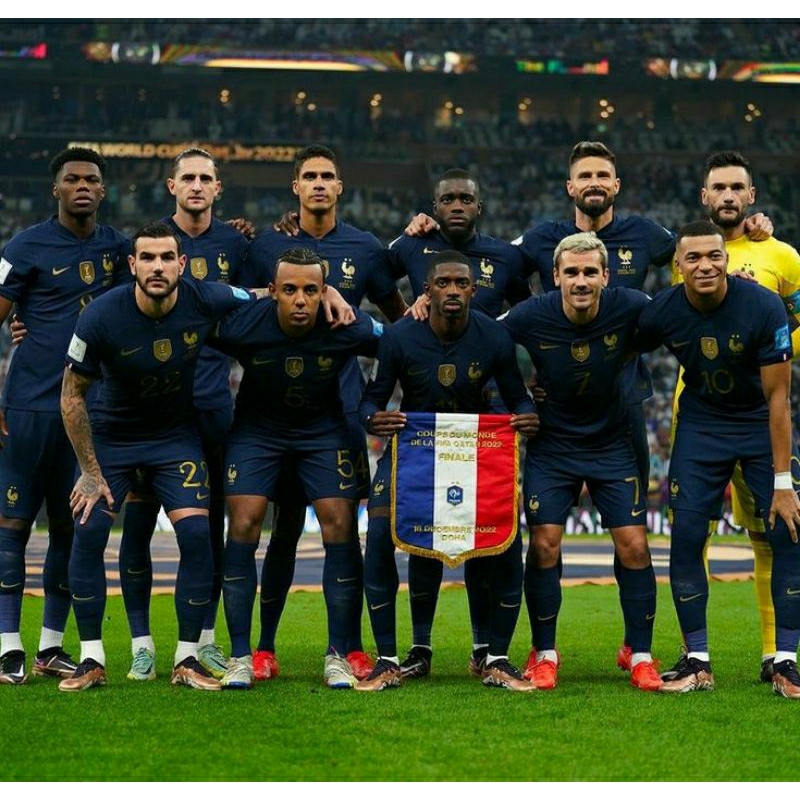 STIKER DINDING BOLA NEGARA FRANCIS