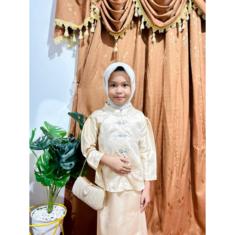 OneSet Baju Kurung Melayu Anak anak Perempuan Adat Melayu