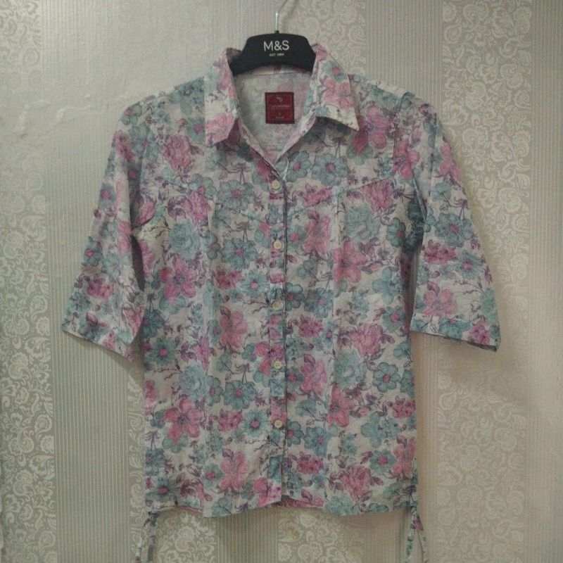 PRELOVED CAESAR LADIES BLOUSE KEMEJA KERJA MOTIF BUNGA SIZE S