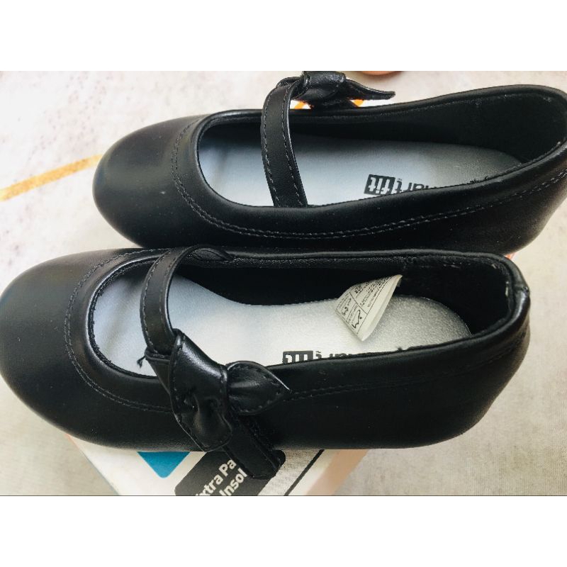 Sepatu anak perempuan Payless