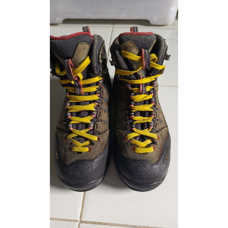 sepatu gunung EIDER size 38
