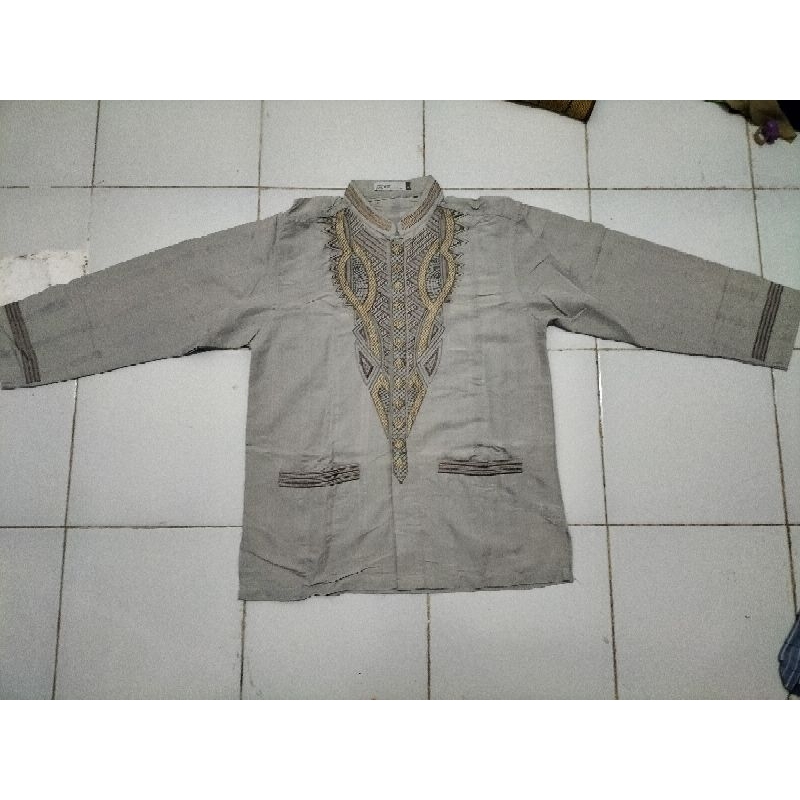 [PRELOVED] BAJU KOKO BENHILL ABU ABU SIZE M