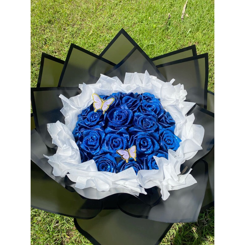 

bucket pita satin