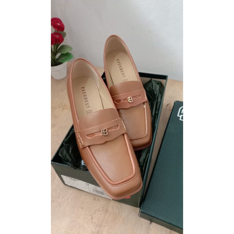 Everbest Tikia warna Tan size 36 New