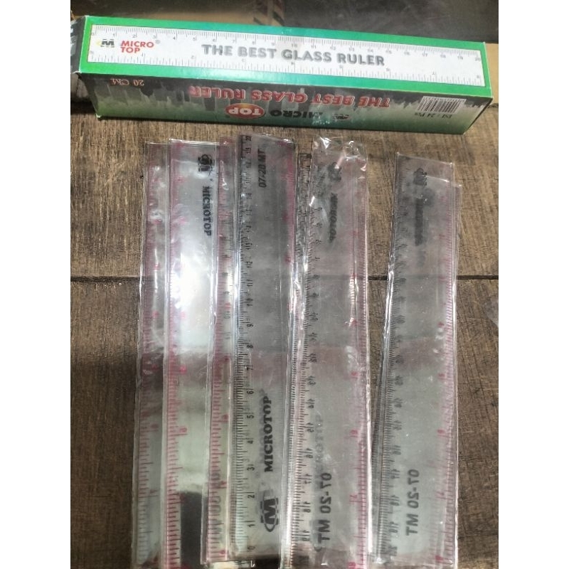 

Penggaris Rol Plastik Bening Tebal Ukuran 20 cm