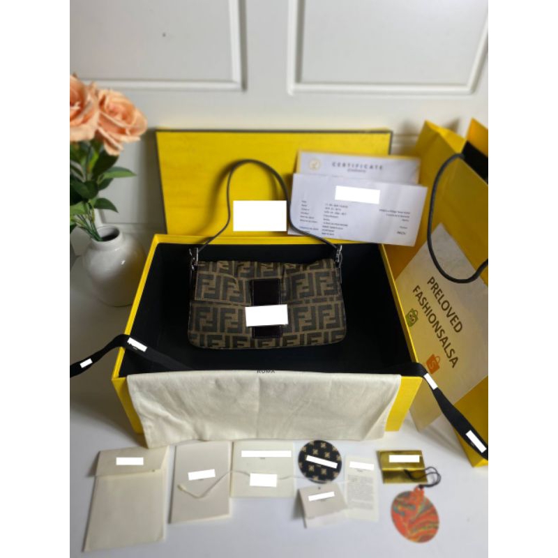 Preloved 2022 F Zucca Canvas Mamma Baguette Shoulder Bag Brown Black FF Motif Authentic