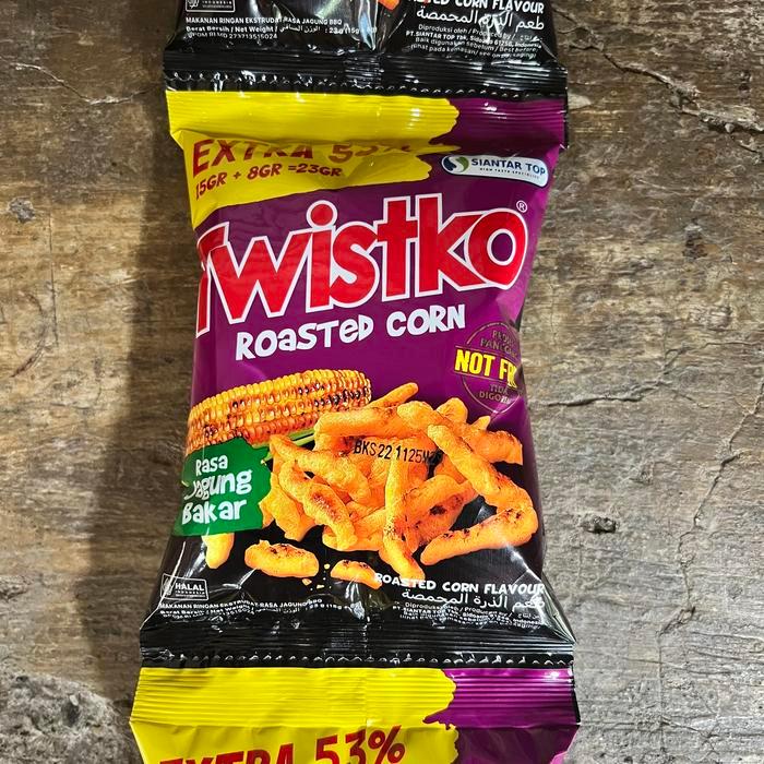 

Twistko Roasted Corn JAGUNG BAKAR / JAGUNG BAKAR KEJU 1 Renceng isi 10 Pcs - Snack Panggang Tidak Digoreng Siantar Top Twisko Cheese