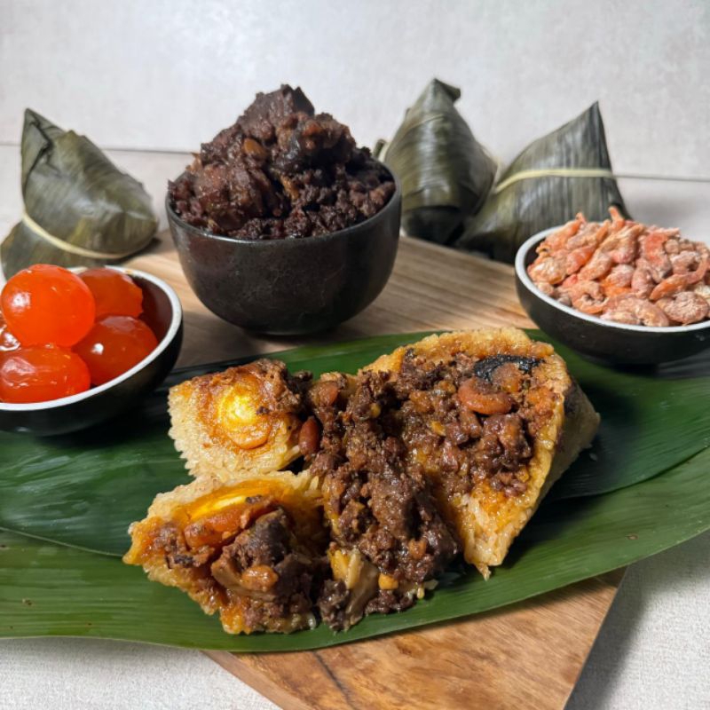 

BAKCANG MAMI PREMIUM - KETAN / BERAS - ISI BABI / AYAM - ENAK GURIH PADAT LEGIT