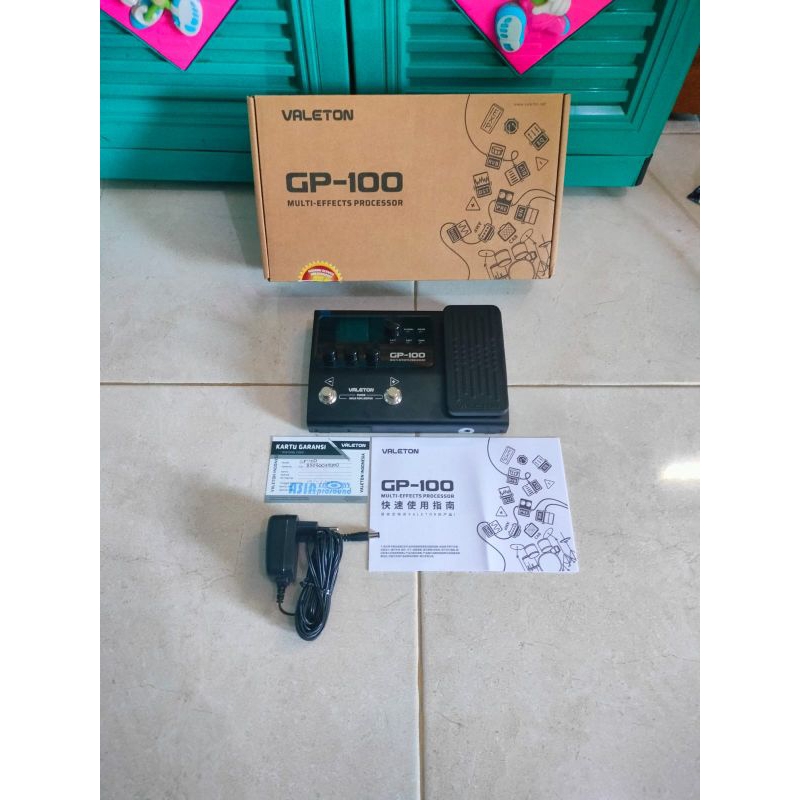 Efek gitar Valeton Gp100 Second