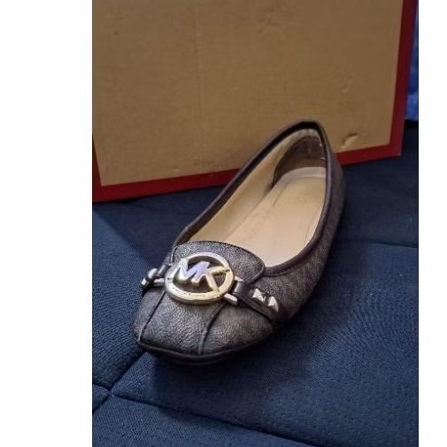 Sepatu cewek preloved MK (Michael Kors) second original