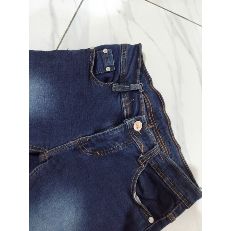 JEANS PRADA // SECOND // PRELOVED