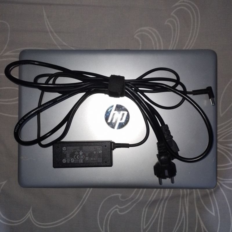 Laptop Bekas HP Silver 14-cm0113AU – AMD A9, SSD 128GB – Bisa Pakai Keyboard Eksternal