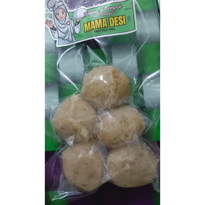 

Pempek adaan Ikan Tenggiri Asli