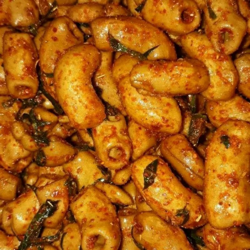 

TERMURAH!! MAKARONI BANTAT KRIUK PEDAS DAUN JERUK ENAK GURIH 250 GRAM