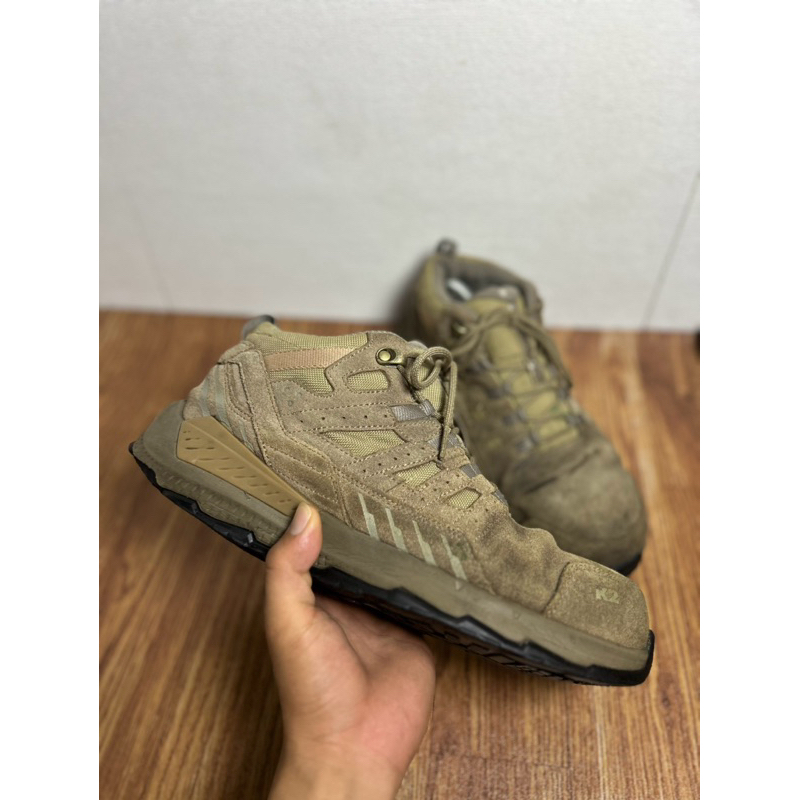 Sepatu gunung second k2