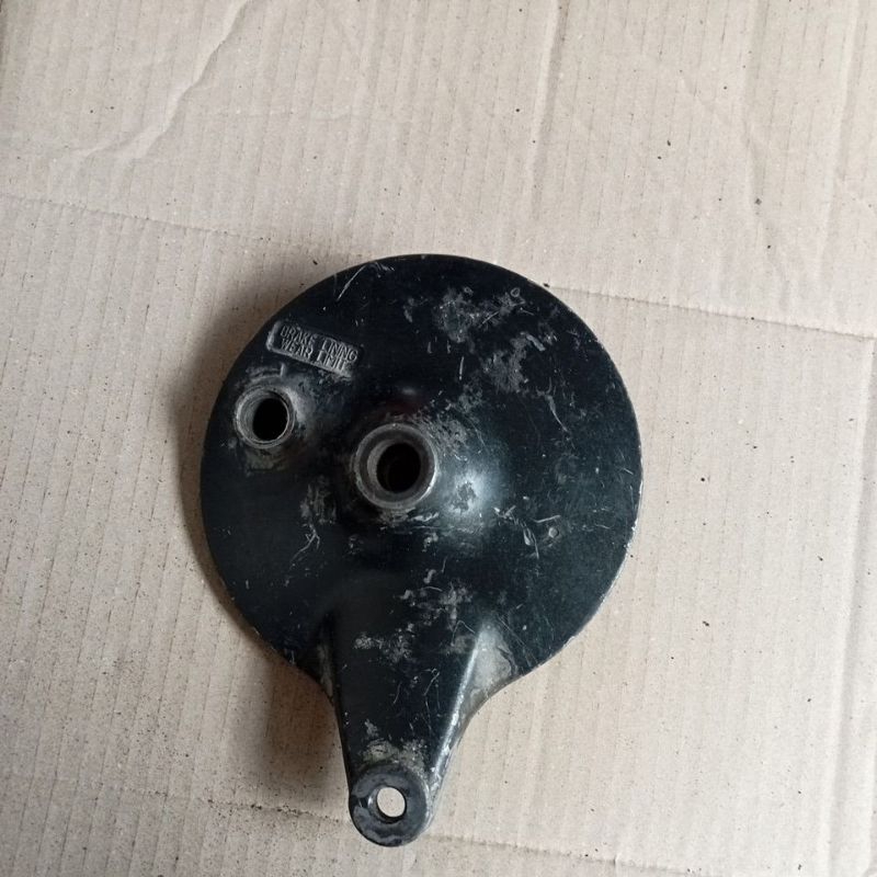 panel rem tutup tromol belakang Suzuki thunder original copotan motor