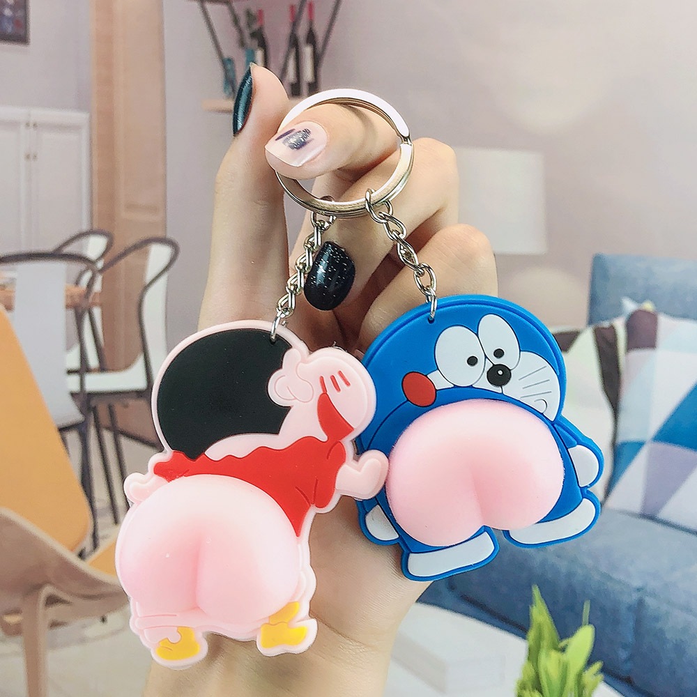 SMJ - Gantungan Kunci Karakter Anime Crayon Shin-Chan Doraemon Pantat Kucing Peach