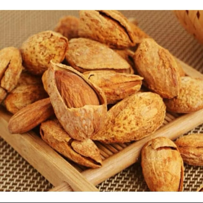 

Kacang Almond 1kg Roasted arab Milk Flavour Original Kulit Penuh Nutrisi 500gr dan Memiliki Multi Vitamin Terbaik Plus Bagi Pria dan Wanita (Baru exp 2026)