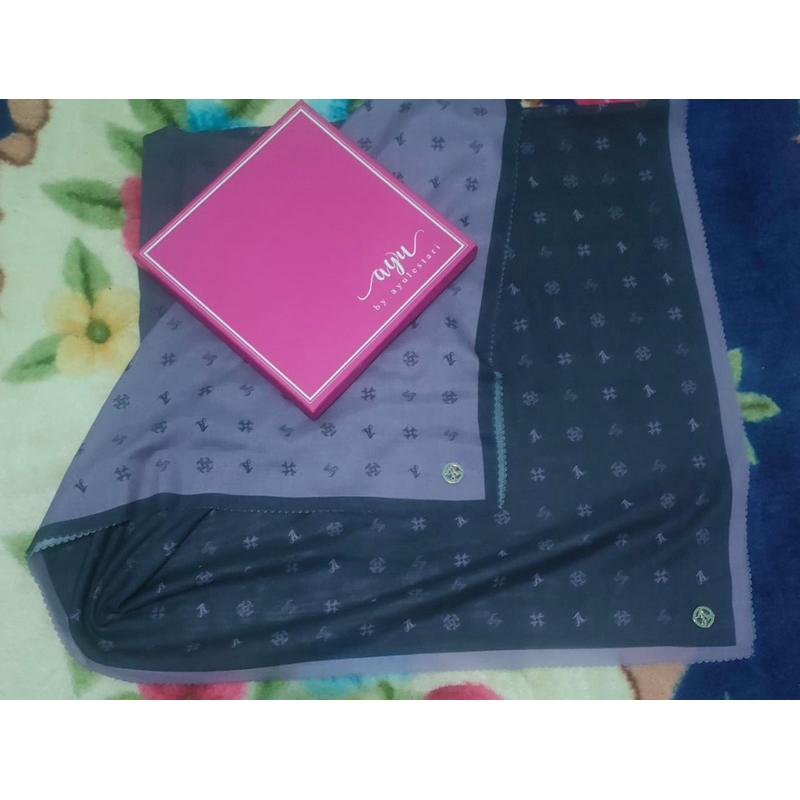 Preloved kerudung AyuLestari Hidahasan AyudyahAndari original produk